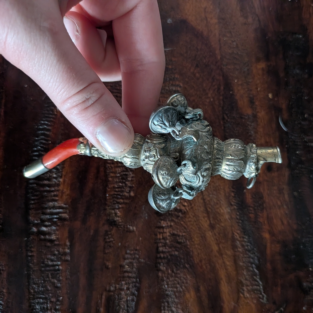 Antique Baby Rattle from the 1800s likely Sterling Silver - Picture 4 of 6